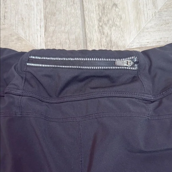 Athleta Black Women's Shorts - Picture 4 of 6